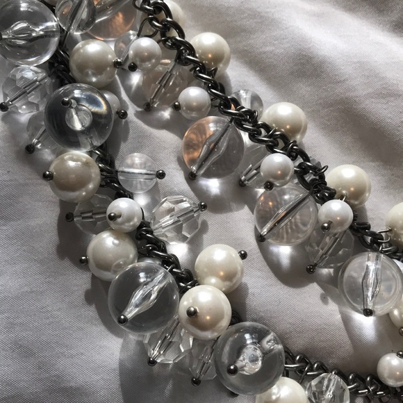 Beaded necklace - Picture 2 of 4